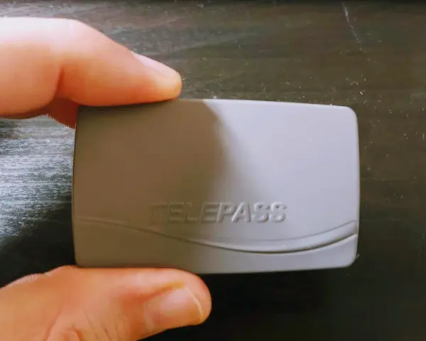 Dito il Telepass, pronto per il cambio targa.