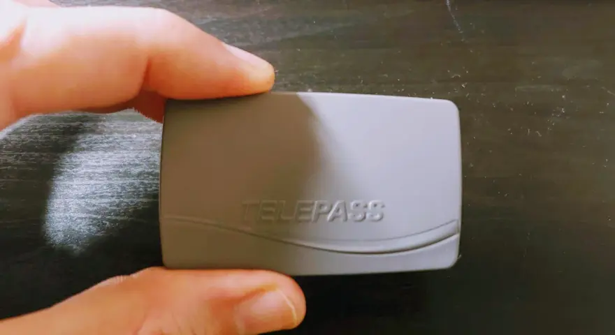 Dito il Telepass, pronto per il cambio targa.